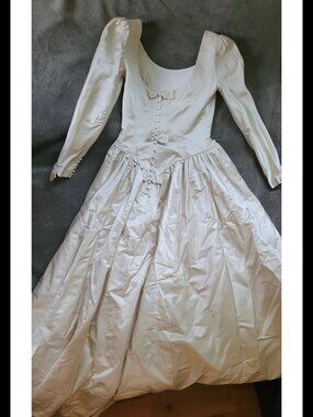 Pure Silk Wedding Dress 👰 👗💛 Size M